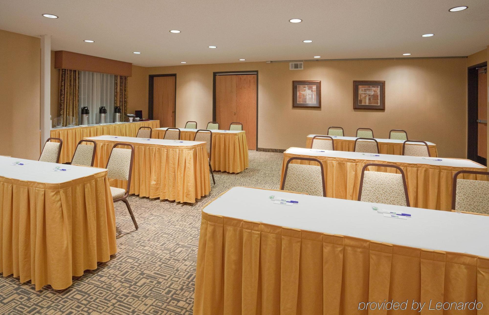 Holiday Inn Express Hotel & Suites Livermore By Ihg Konforlar fotoğraf